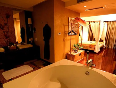 杭州滨江区养生会所的黄昏恋:当爱情遇上八十岁